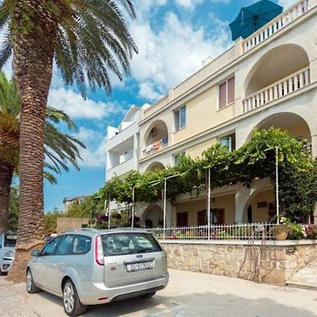 Apartments Pansion Franka Brist Exterior foto