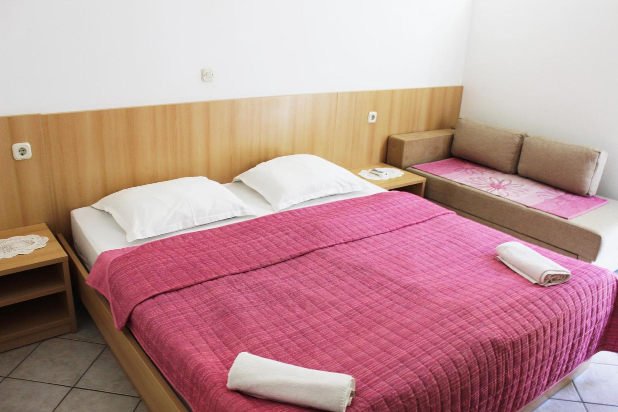 Apartments Pansion Franka Brist Exterior foto