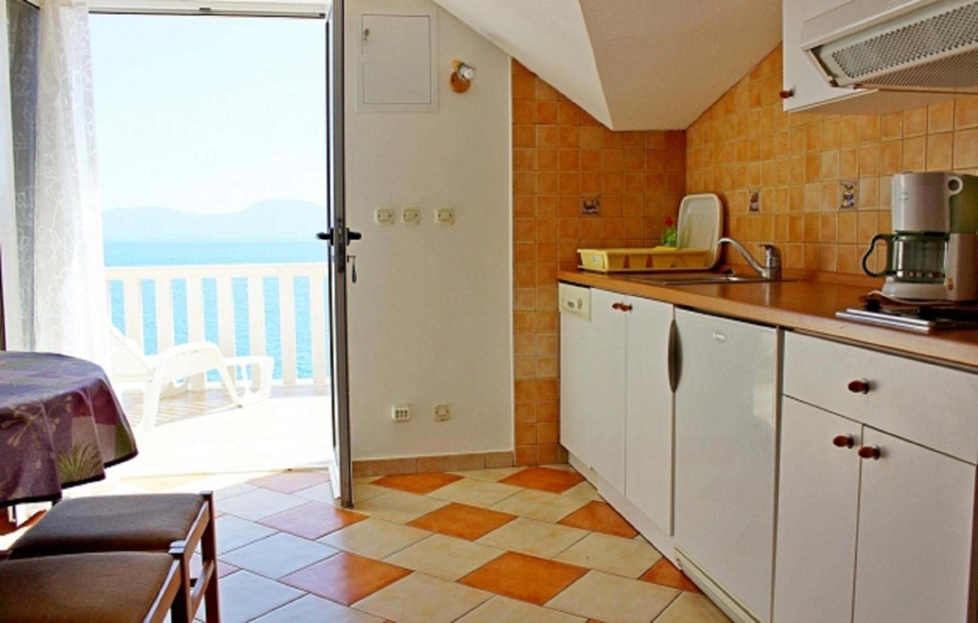 Apartments Pansion Franka Brist Exterior foto