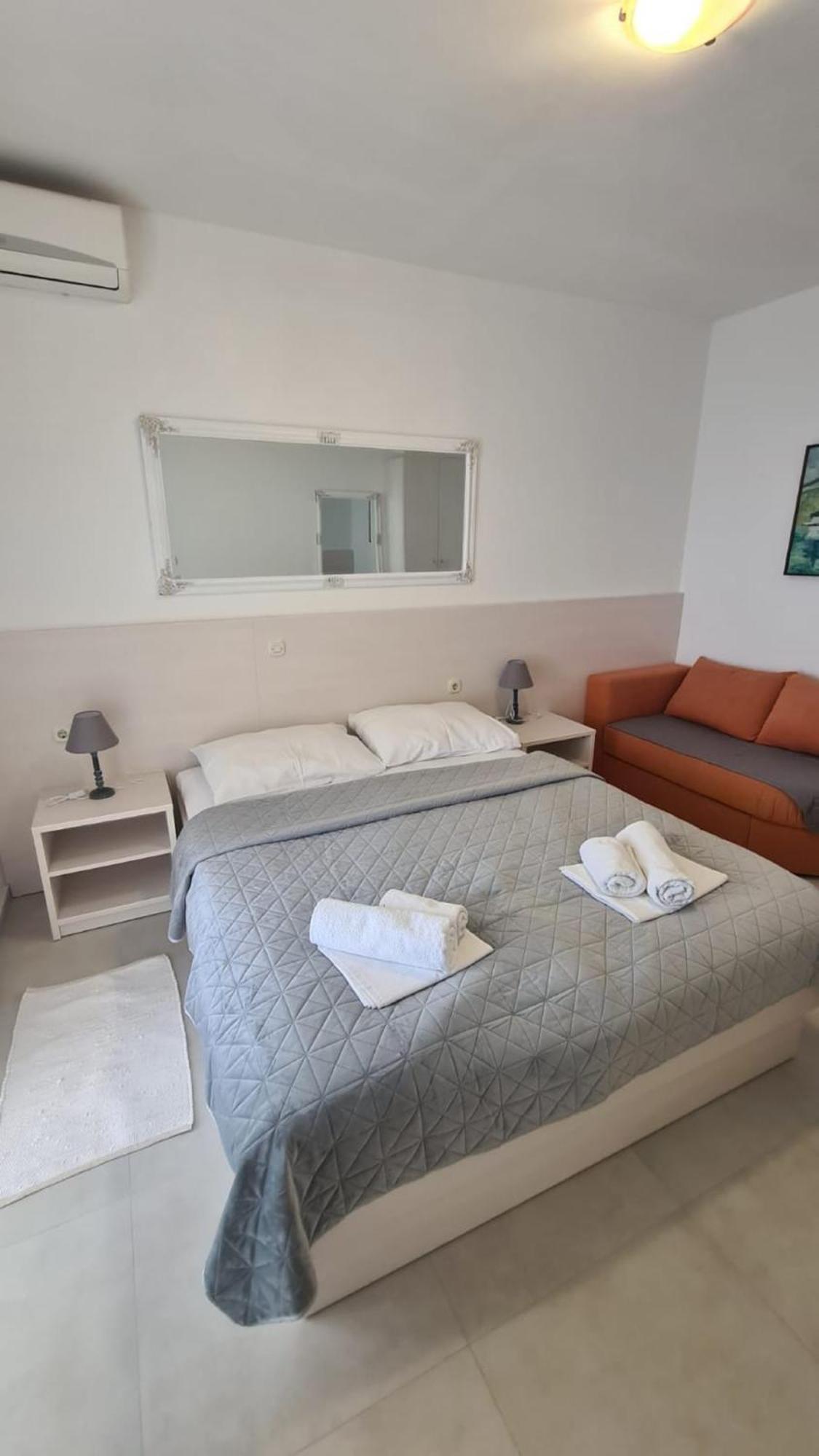 Apartments Pansion Franka Brist Exterior foto